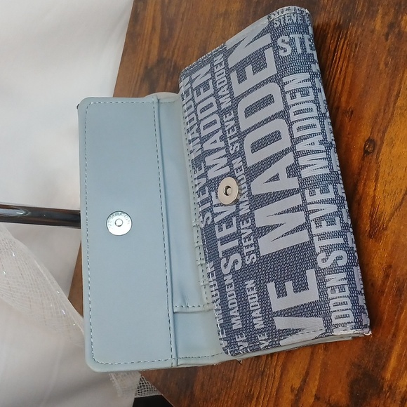Steve Madden Blue Logo Women's Wallet Jean Colored - Picture 3 of 15